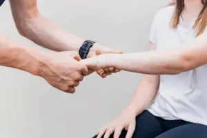 整体に期待できる効果は？整体院の選び方や施術を受ける際の3つの注意点を解説