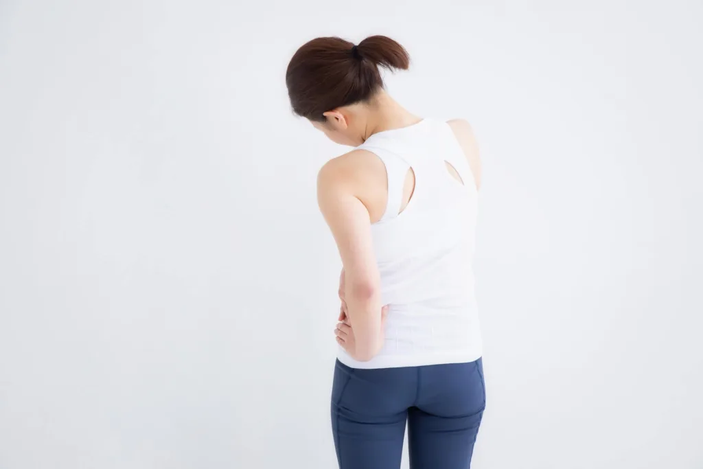 椎間板ヘルニアは整体で対応できる？できることや病院との違い・注意点を解説