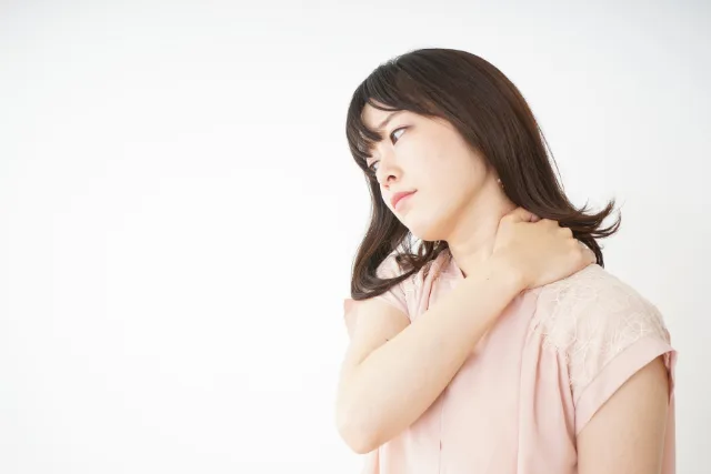 五十肩に整体はいつから通える？時期で変わる肩の痛みの対処法